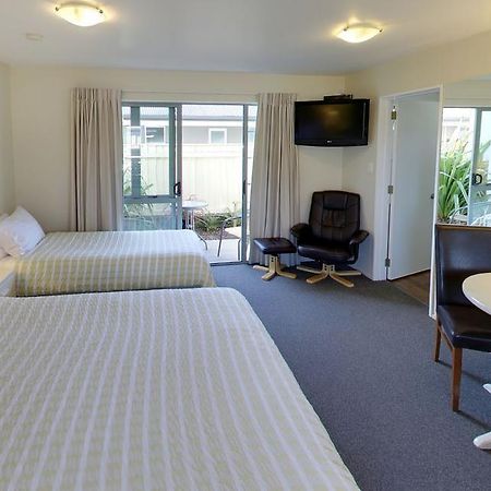 Westport Spa Motel Ngoại thất bức ảnh