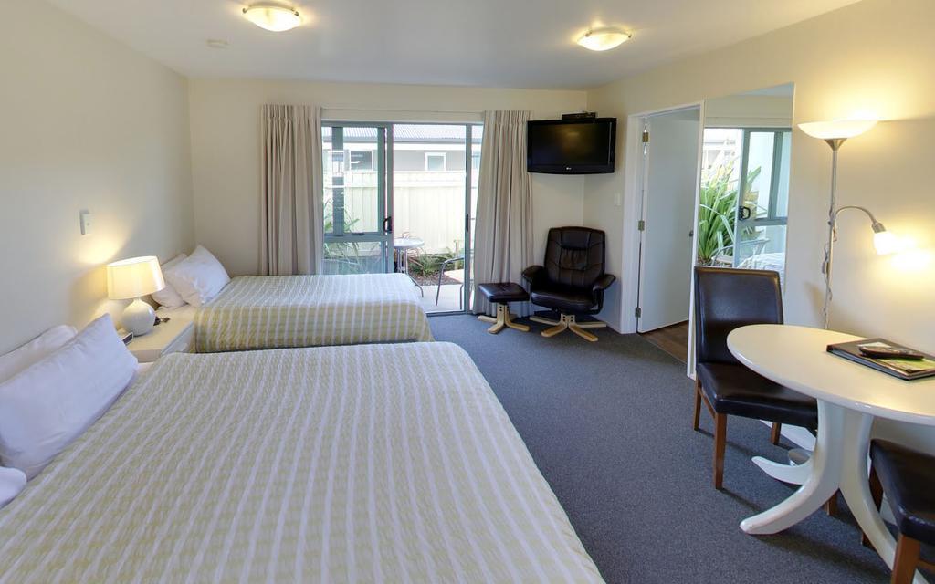 Westport Spa Motel Ngoại thất bức ảnh