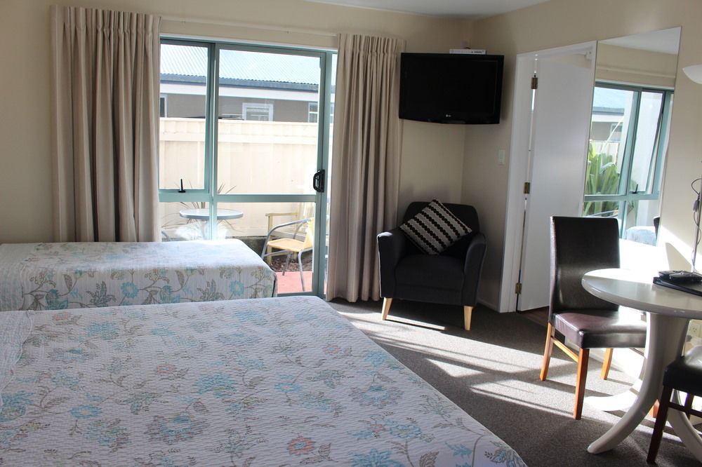 Westport Spa Motel Ngoại thất bức ảnh