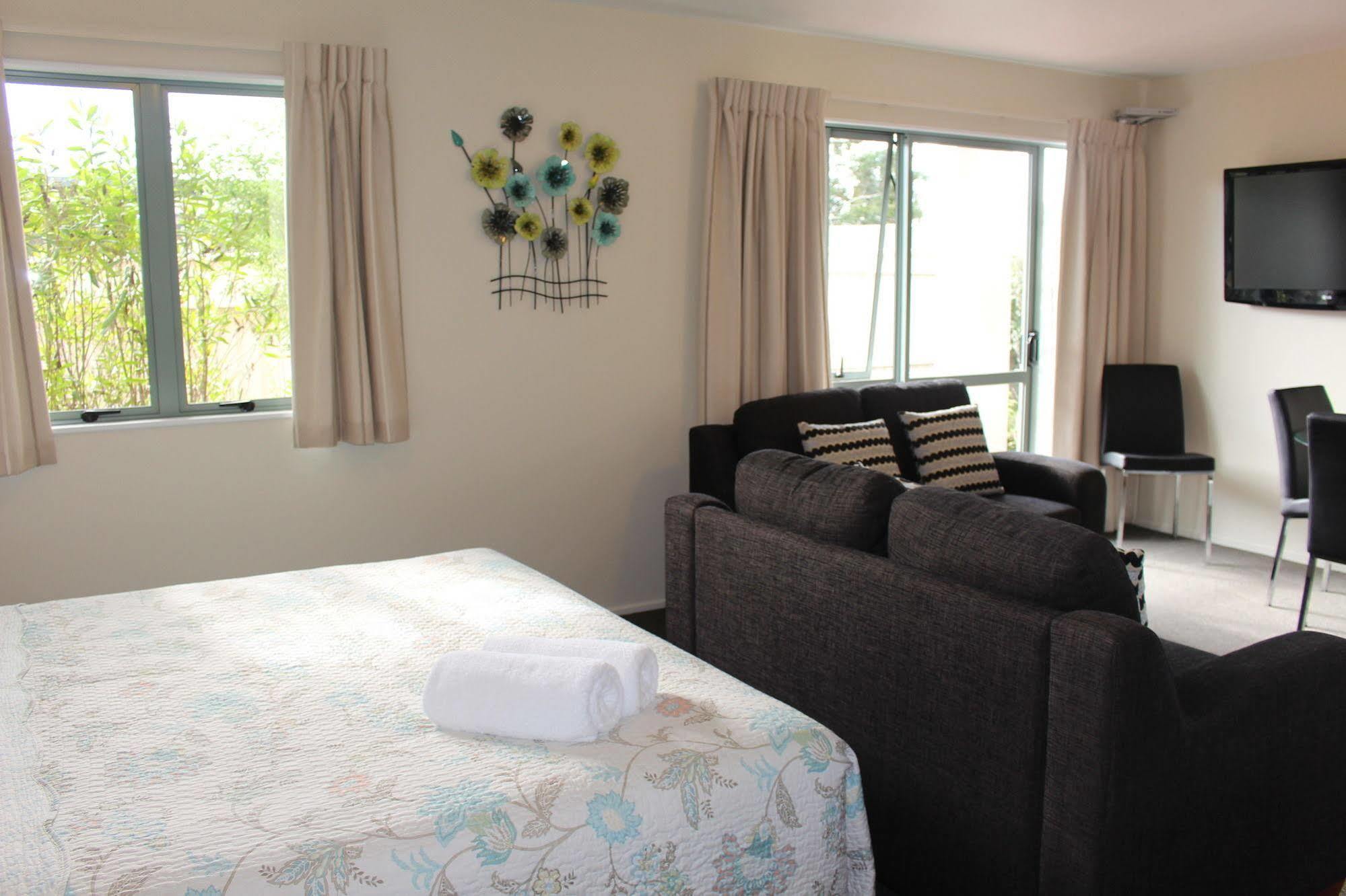 Westport Spa Motel Ngoại thất bức ảnh