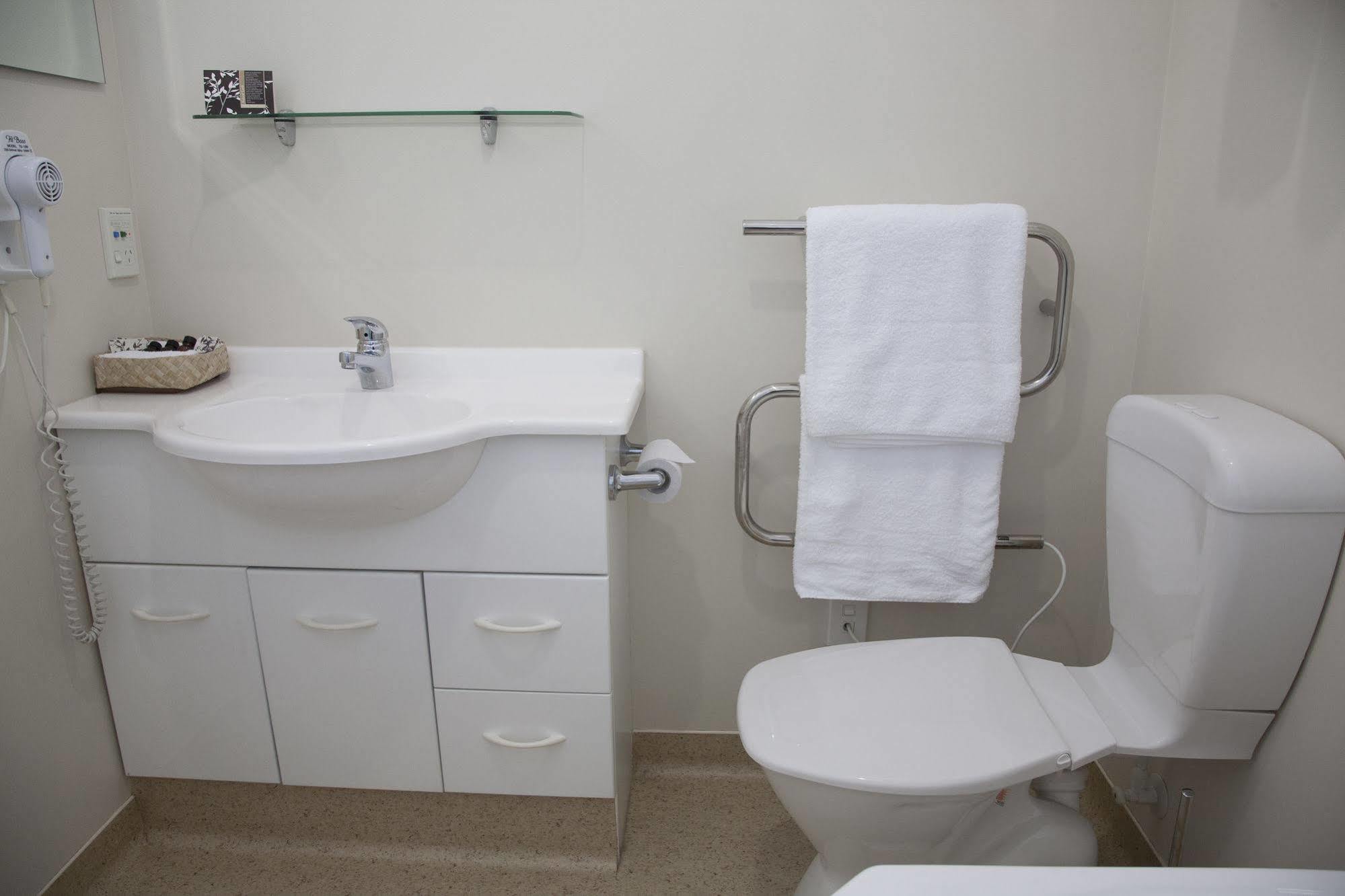 Westport Spa Motel Ngoại thất bức ảnh