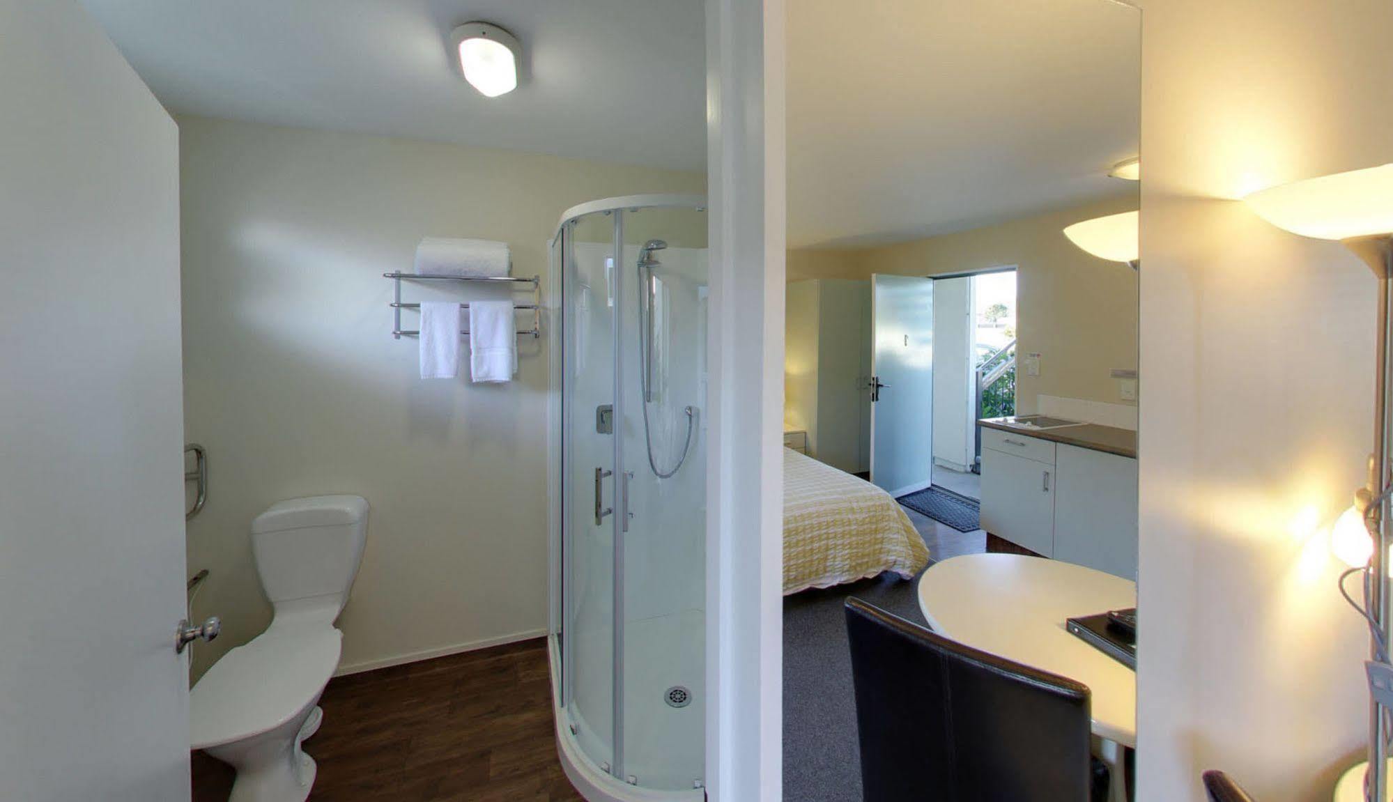 Westport Spa Motel Ngoại thất bức ảnh