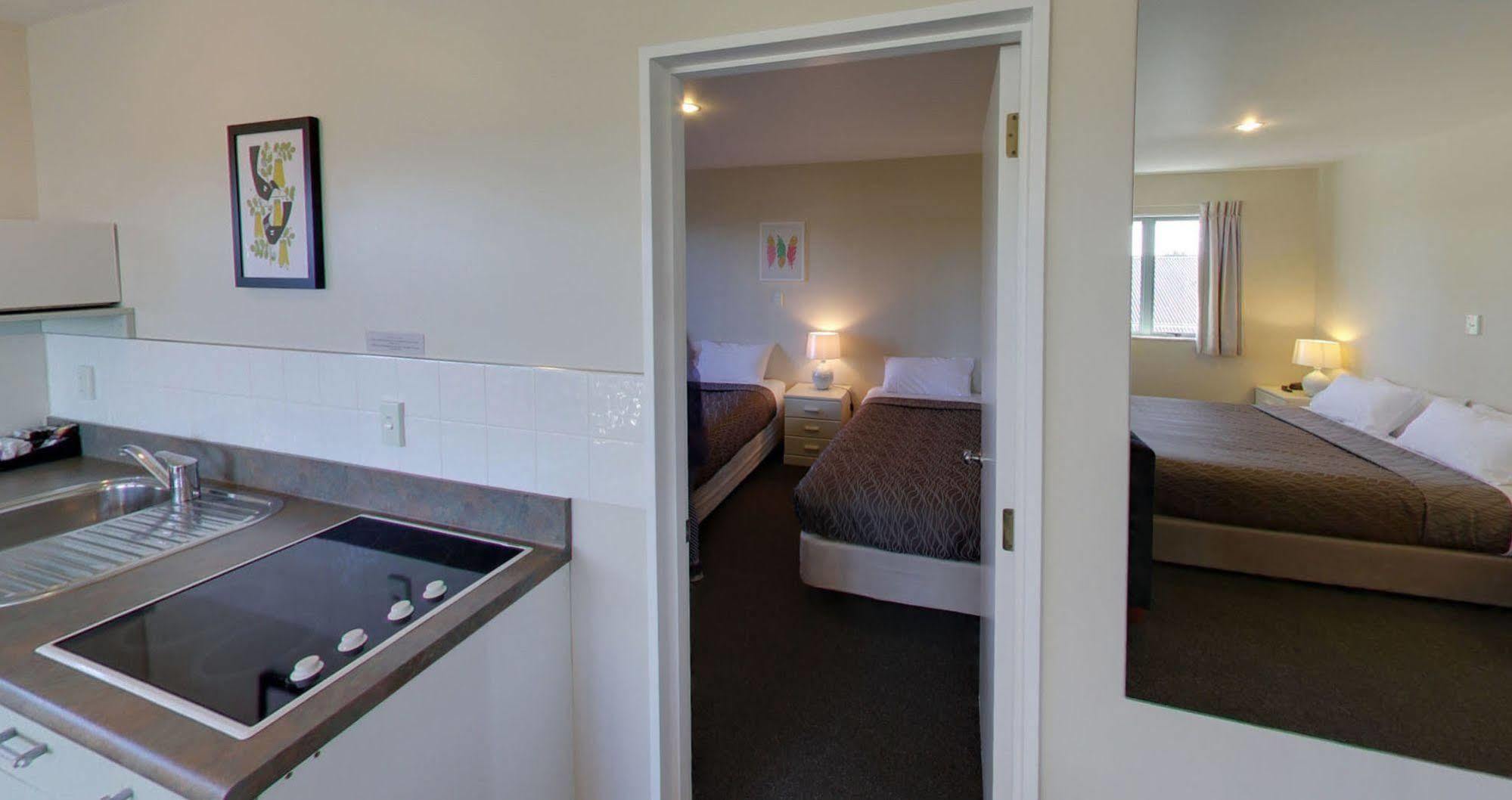 Westport Spa Motel Ngoại thất bức ảnh